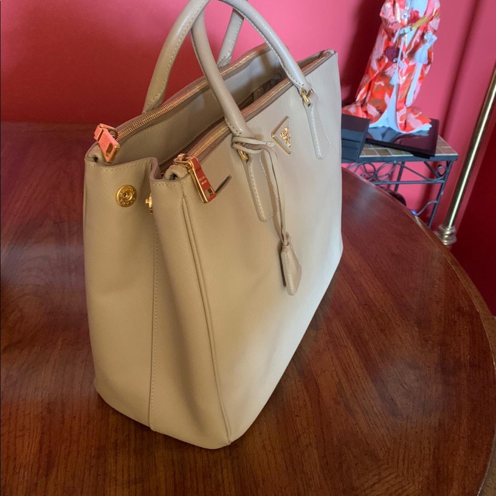 PRADA Galleria tote - Picture 16 of 16